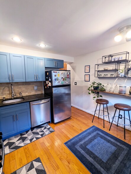 Kitchen - 1138 Day St