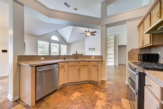 Building Photo - 10622 Lonesome Dove Trail