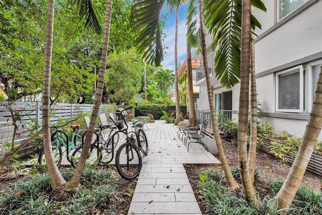 Building Photo - 740 Meridian Ave