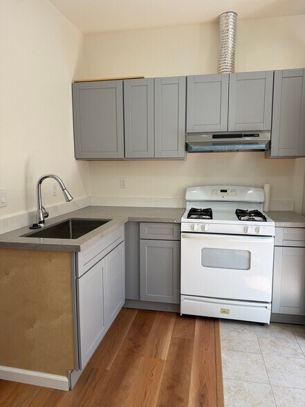 Building Photo - 2816 Scottsdale Dr