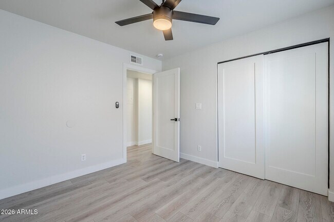 Building Photo - 2959 N 68th Pl