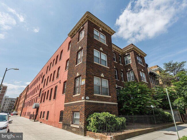 Building Photo - 1420 Harvard St NW