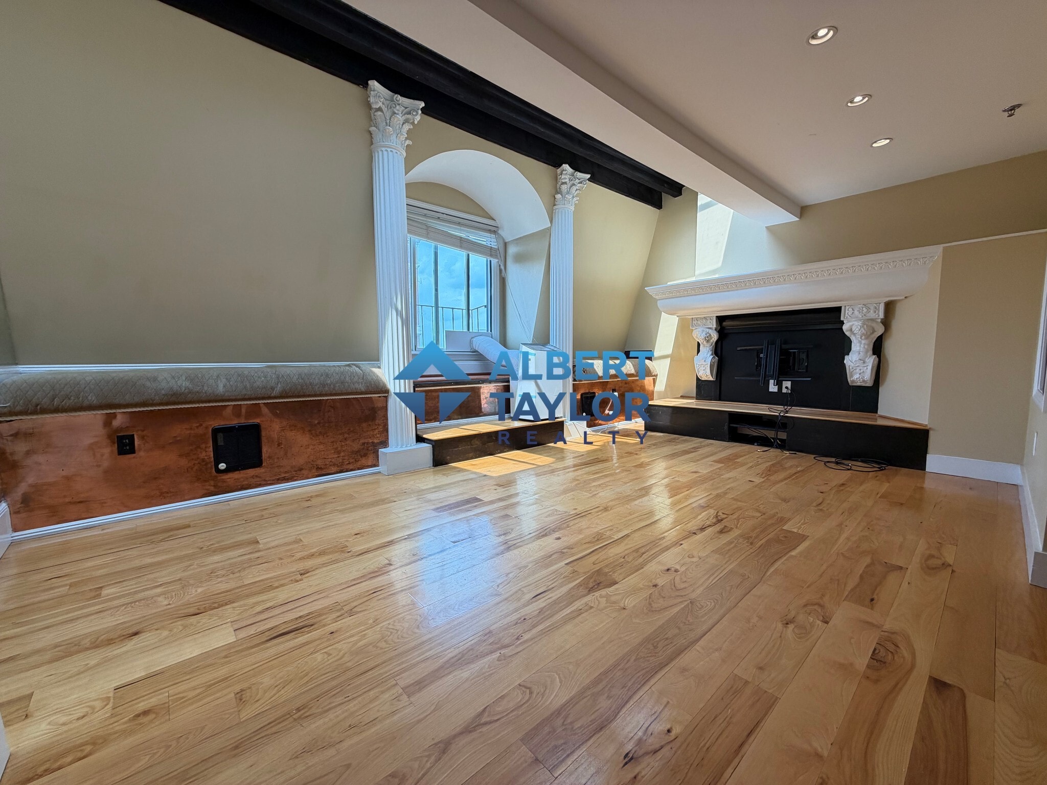 Living Area - 109 Beacon St