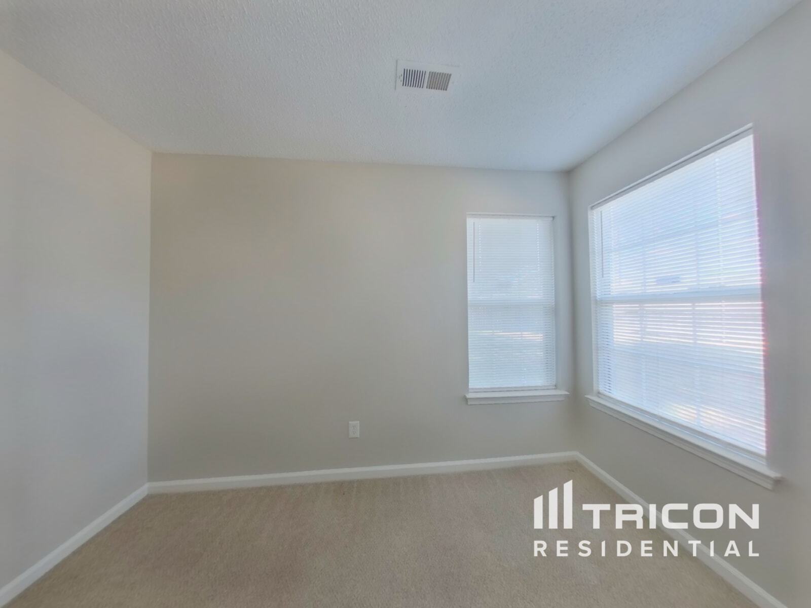 Building Photo - 5000 Poplar Glen Dr