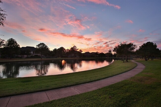 Building Photo - 20431 Fairfield Park Way