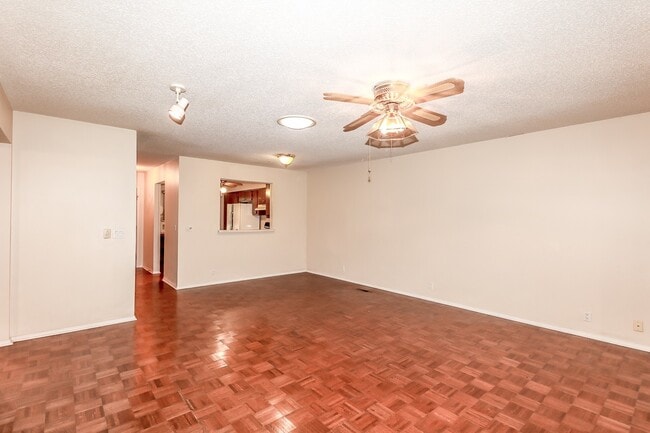 Building Photo - 3 Cortez Ln