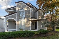 Building Photo - 677 E Lincoln St