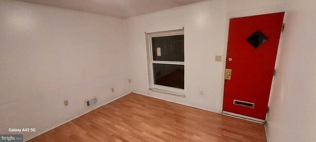 Building Photo - 2516 Lauretta Ave