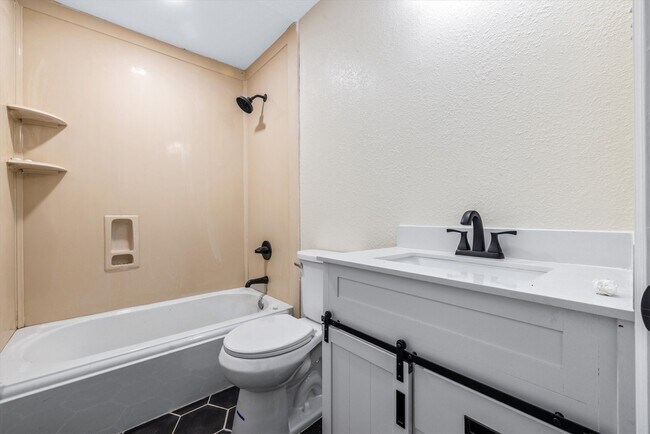 Building Photo - 1127 Harris Way