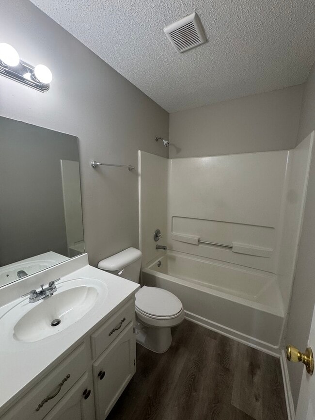 Building Photo - 4217 Brighton Dr