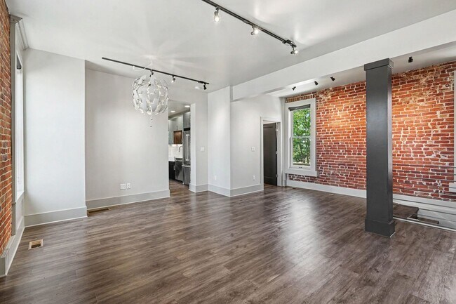 Building Photo - 2531 Curtis Street