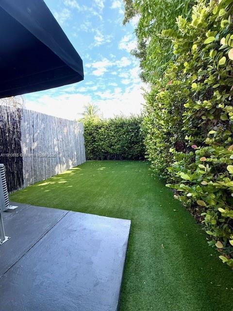 Building Photo - 1243 SW 30th Pl