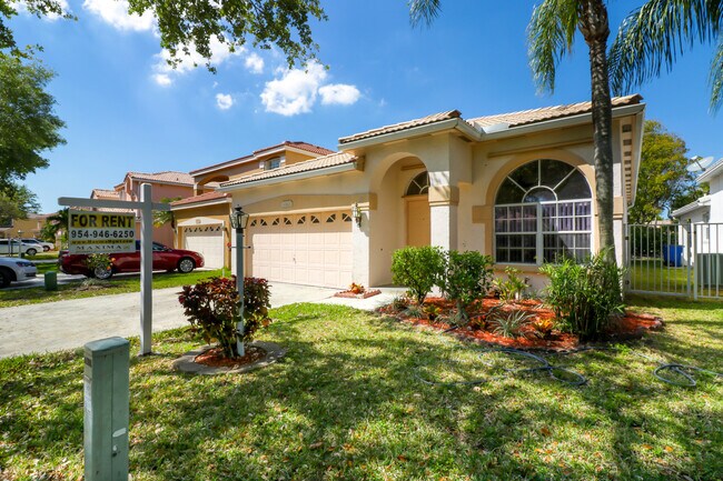 Building Photo - Newly Remodeled 3/2 in Cooper City
