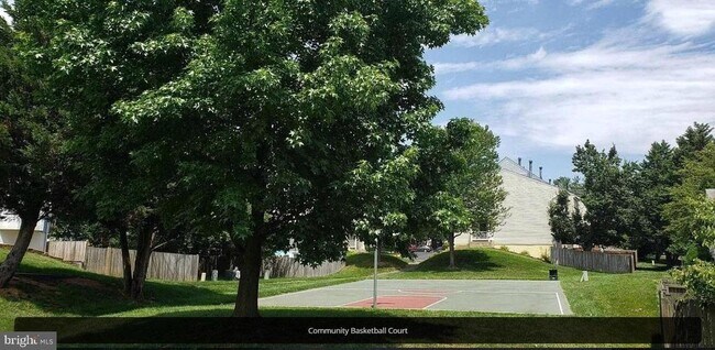 Building Photo - 13915 Gunners Pl