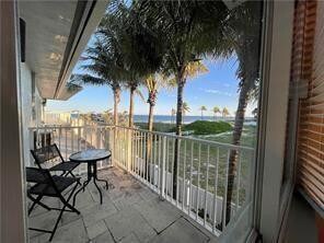 Building Photo - 4564 El Mar Dr