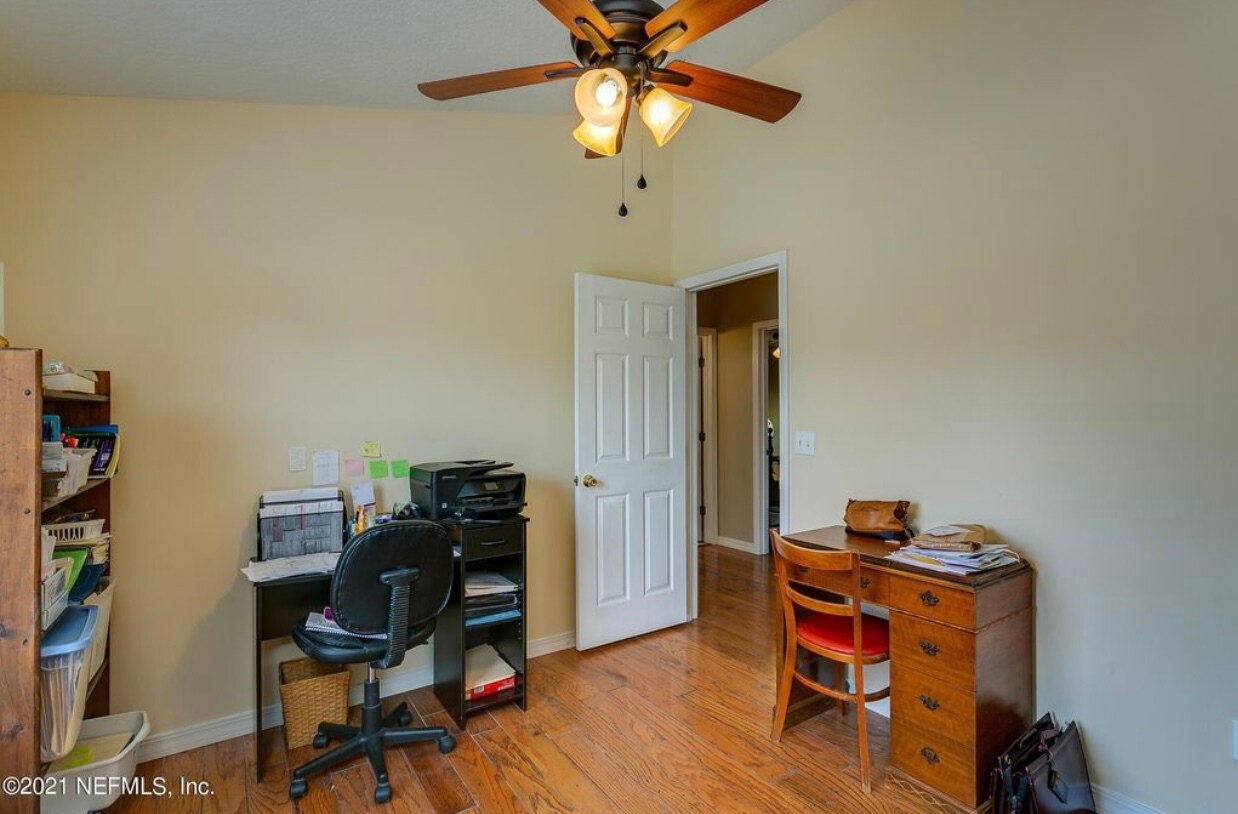 Building Photo - 453 Island View Cir