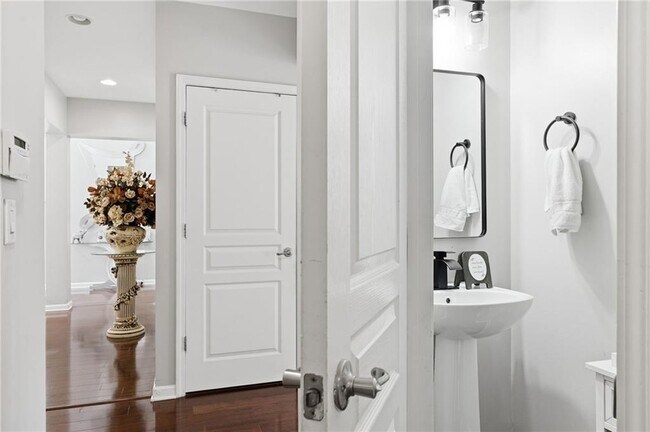 Building Photo - 2731 Amalfi Way NW