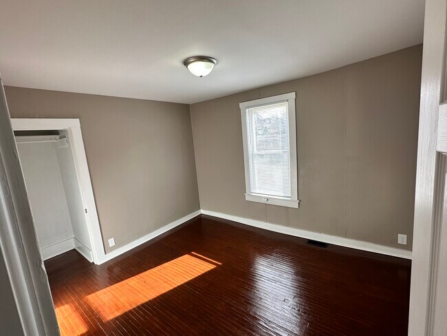 Building Photo - 220 Marietta St