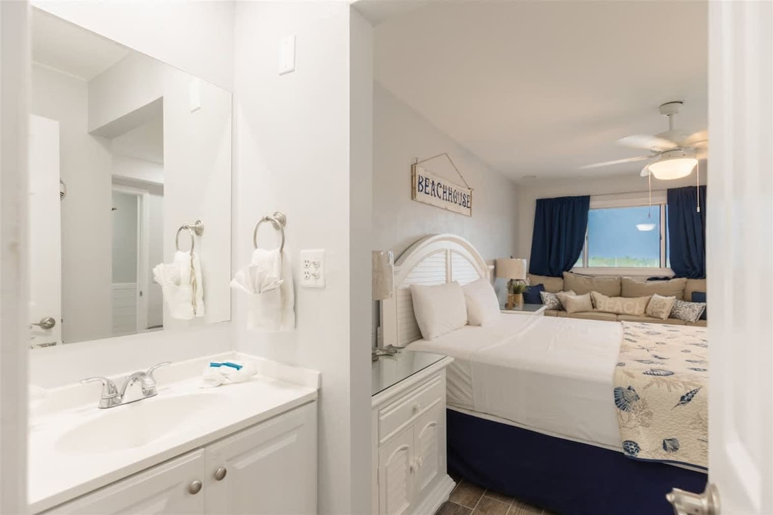 Building Photo - 8743 Thomas Dr