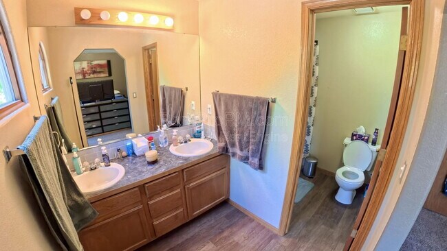 Building Photo - 2425 Cochetopa Ct