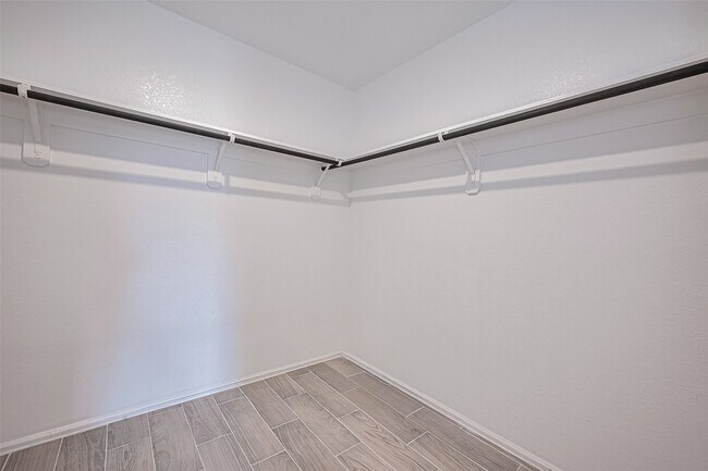 Building Photo - 9603 Fulvetta Briar Ct