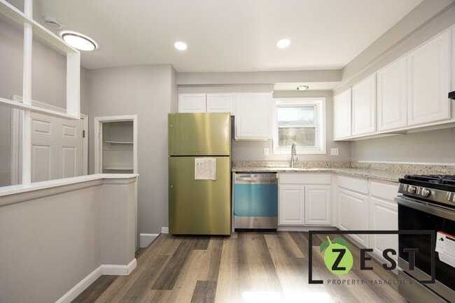 Building Photo - 3 BD 1 BA HOME AVAILABLE NOW! 1,300 Monthly