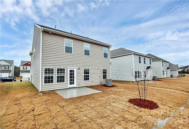 Building Photo - Stunning Almost New Home in desirable Chat...