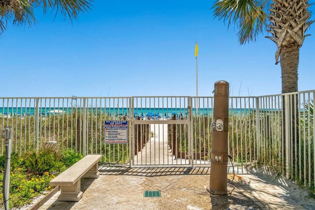 Building Photo - 10625 Front Beach Rd