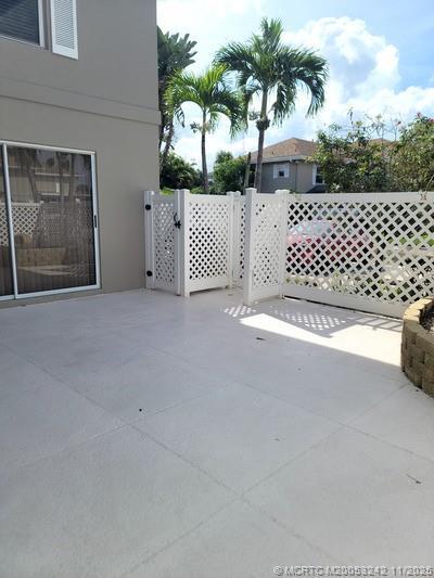 Building Photo - 3253 SW Sunset Trace Cir