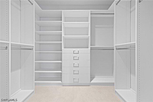 Building Photo - 142 Colonade Cir