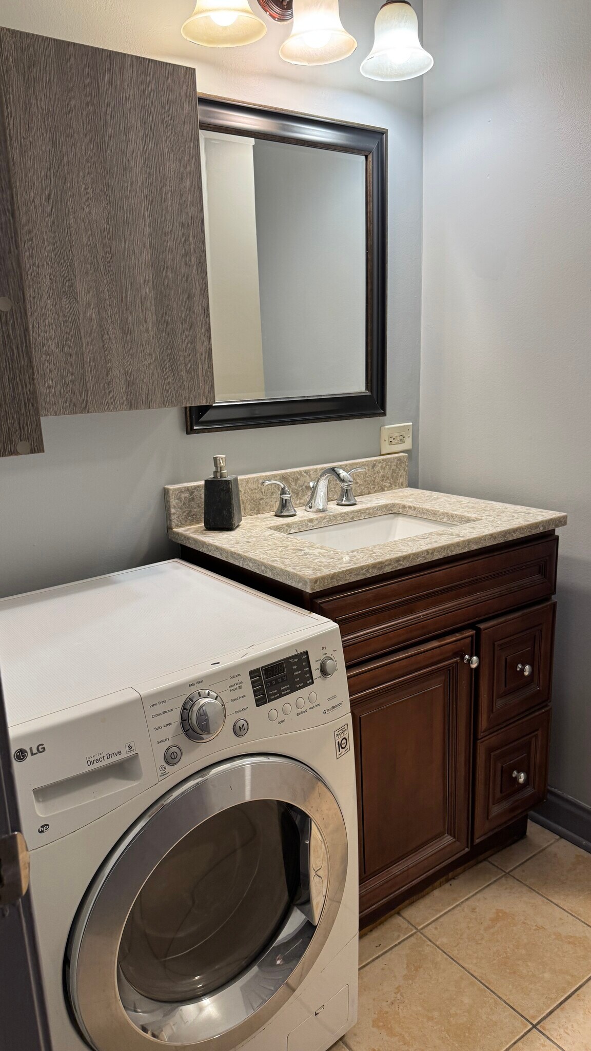 Building Photo - 9S060 Lake Dr