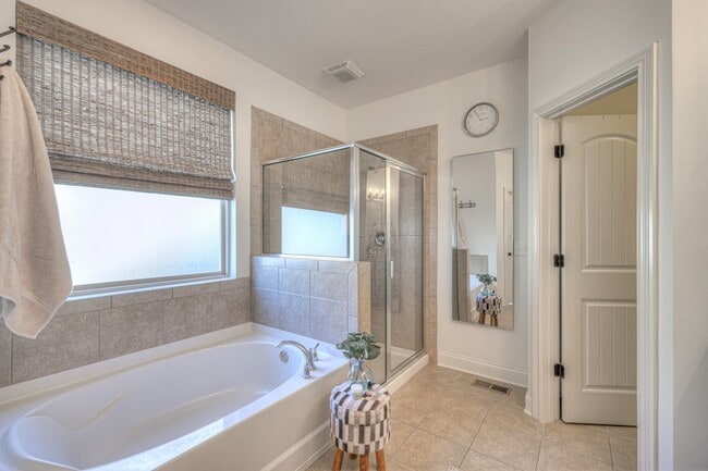 Building Photo - 3779 Wareham Dr