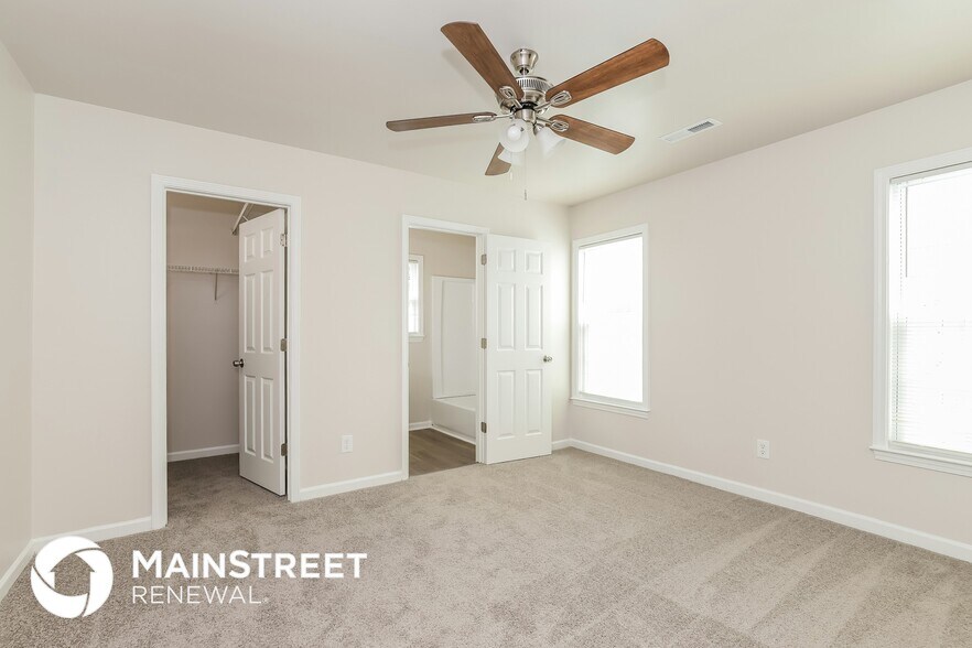 Building Photo - 4123 Bluestem Dr