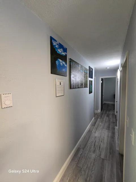Building Photo - 25 Dodder Ln SW