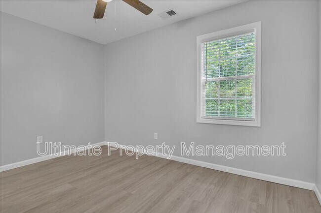 Building Photo - 514 Anderson St