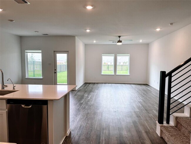 Building Photo - 27422 Oasis Rdg Dr