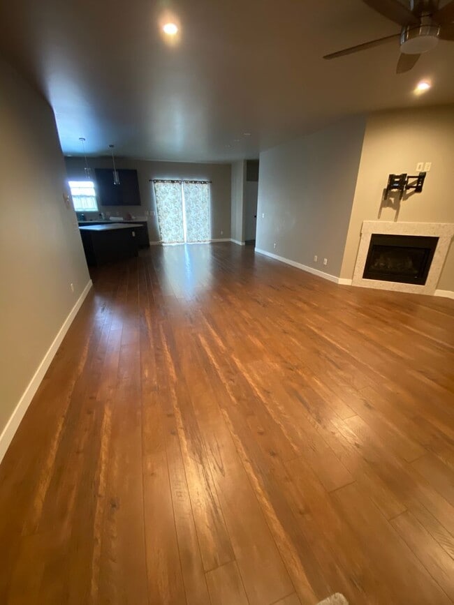 Building Photo - Newer Home - 3 Bedroom - 2 Bath - Corvallis