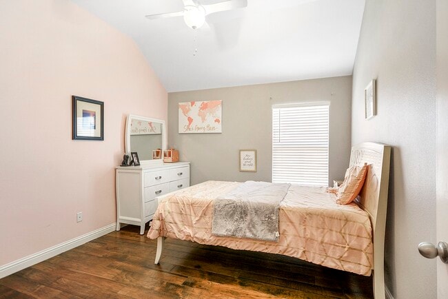 Building Photo - 28139 Canyon Wren Dr