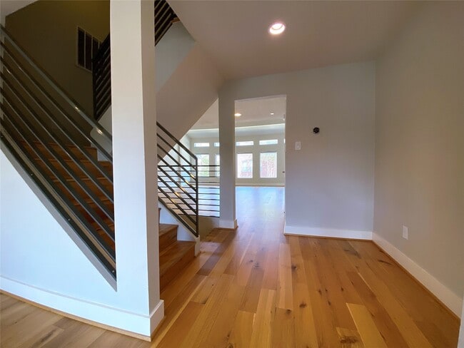 Building Photo - 4116 McDuffie St