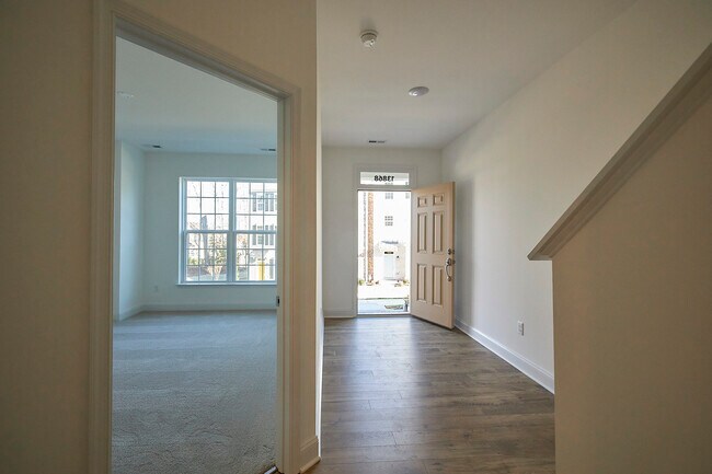 Building Photo - 13868 Randolph Pond Ln