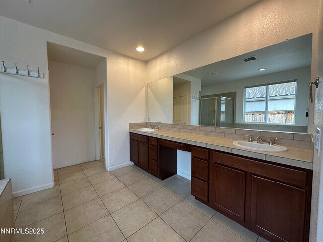 Building Photo - 9885 Kerrydale Ct