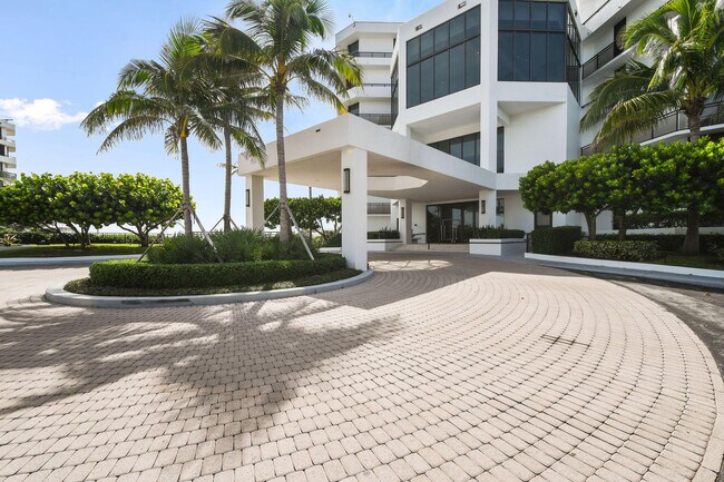 Building Photo - 3100 S Ocean Blvd