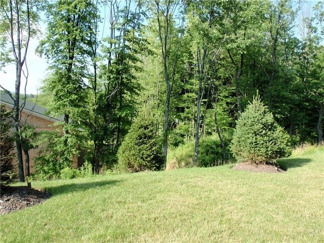 Building Photo - 325 Broadstone Dr