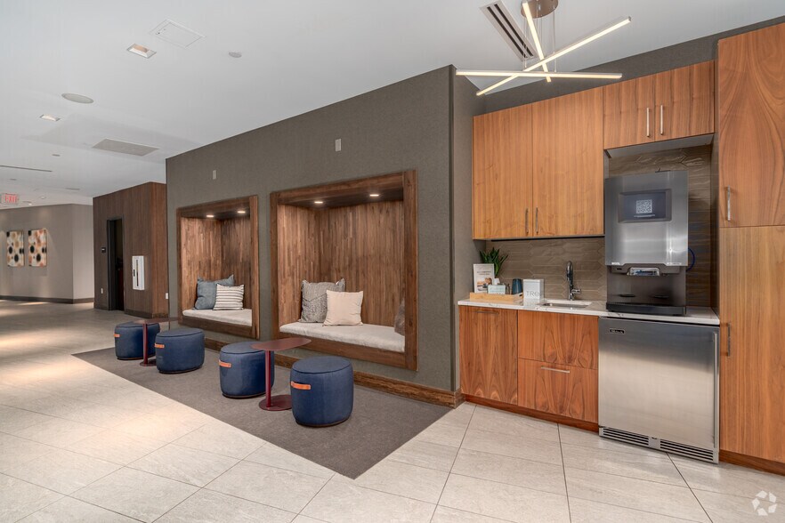 Lobby Photo - The Everly at Yorktown