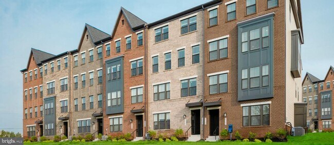 Building Photo - 14965 River Walk Way
