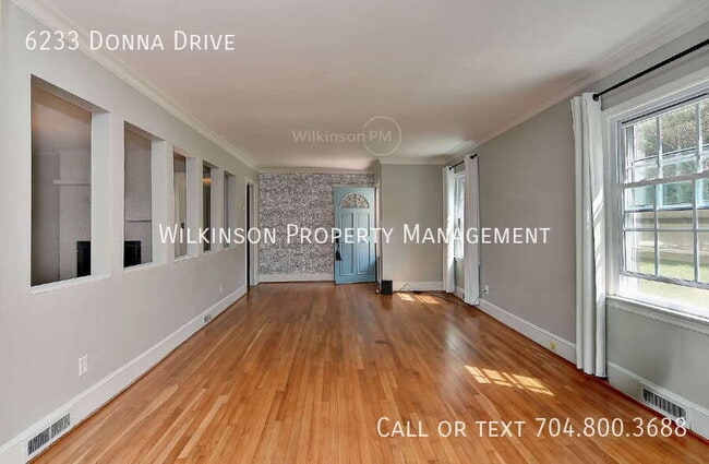 Building Photo - 6233 Donna Dr