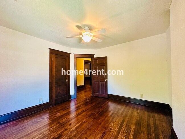 Building Photo - Beautiful, KCMO Home with Historic Charm, Updated Kitchen, Wood Floors and a Fenced Yard!