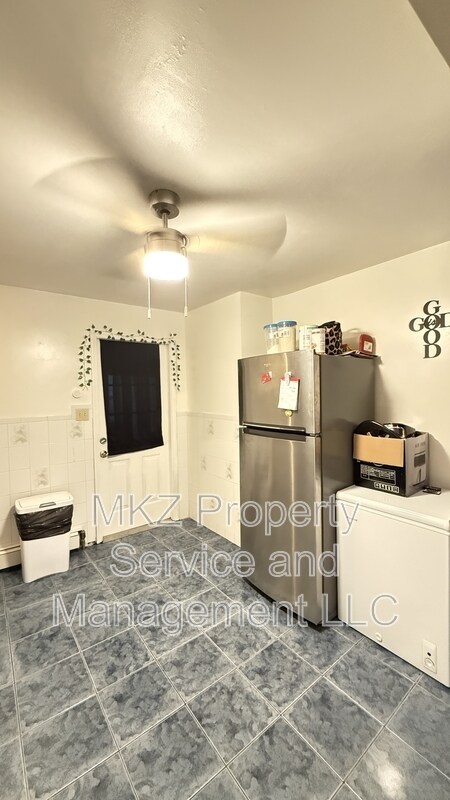 Building Photo - 279 Ontario St