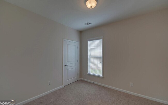 Building Photo - 6218 Azalea Way