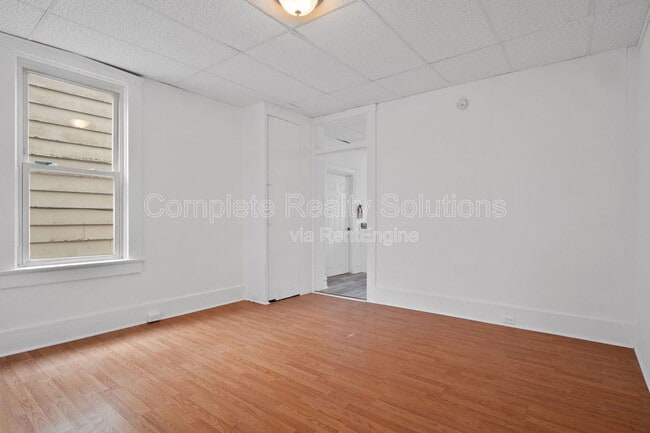 Building Photo - 2913 California Ave